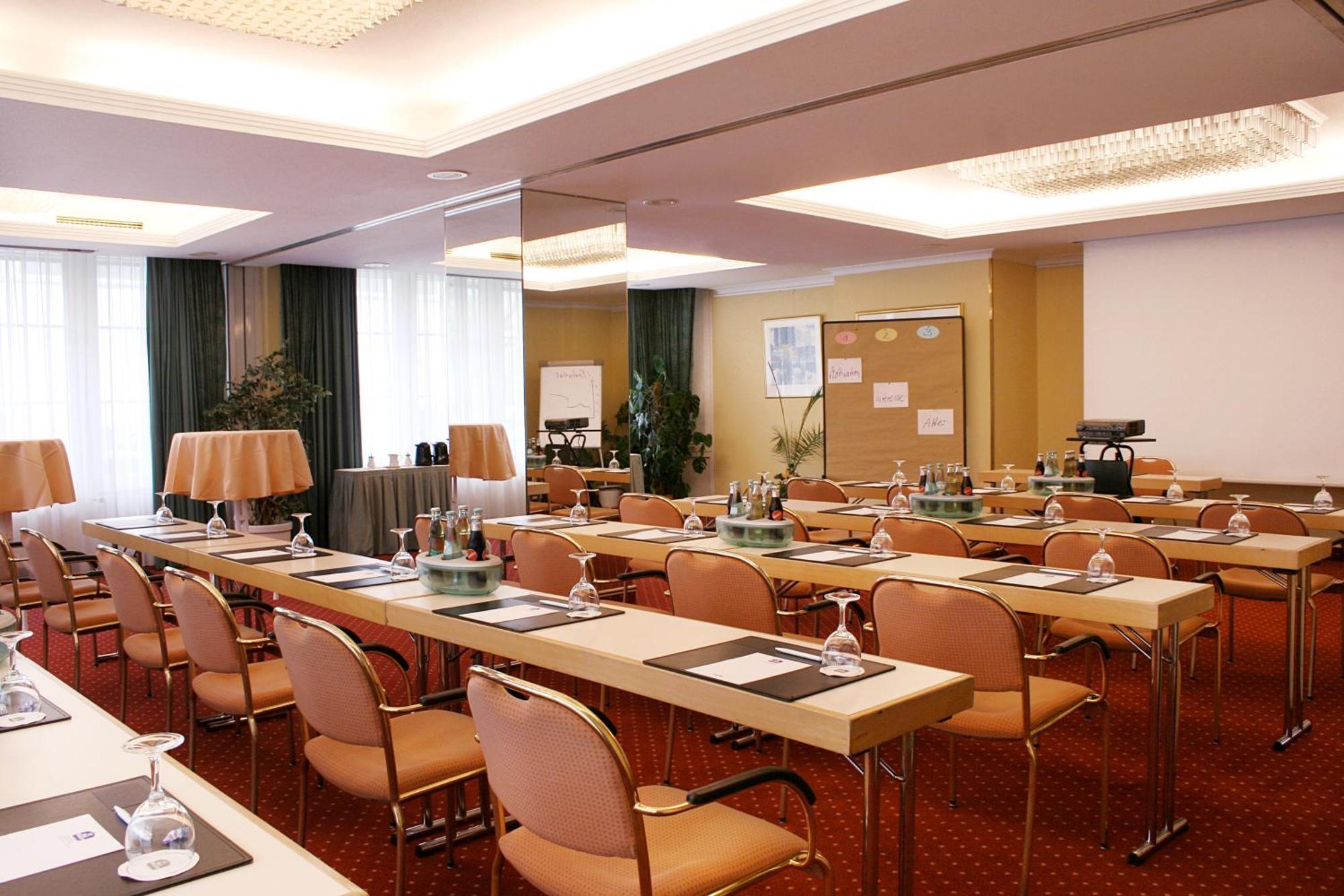 Europa Hotel Greifswald Buitenkant foto